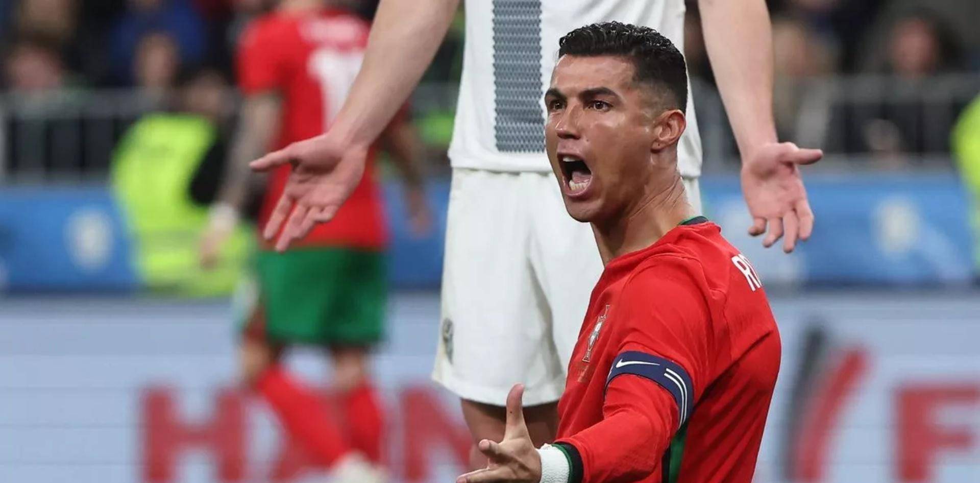 包含C罗在FPX比赛中爆冷，势不可挡引发热议！的词条