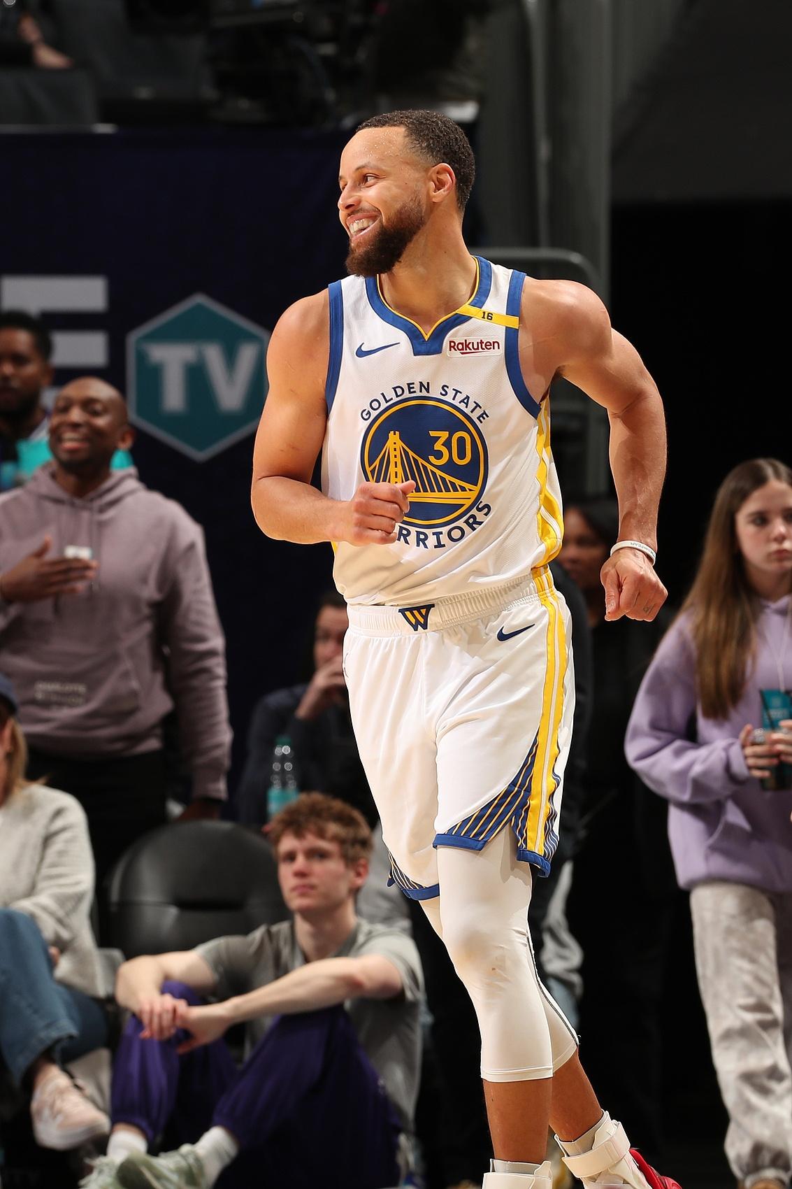 库里赛事官方发布赛况扑朔迷离新规，老鹰争议不断！